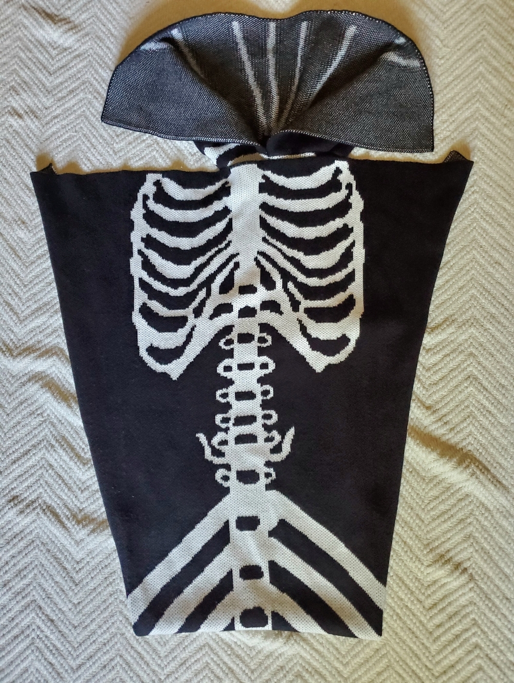 Gothic Skeleton Mermaid Blanket Adult Size - Picture 4 of 8